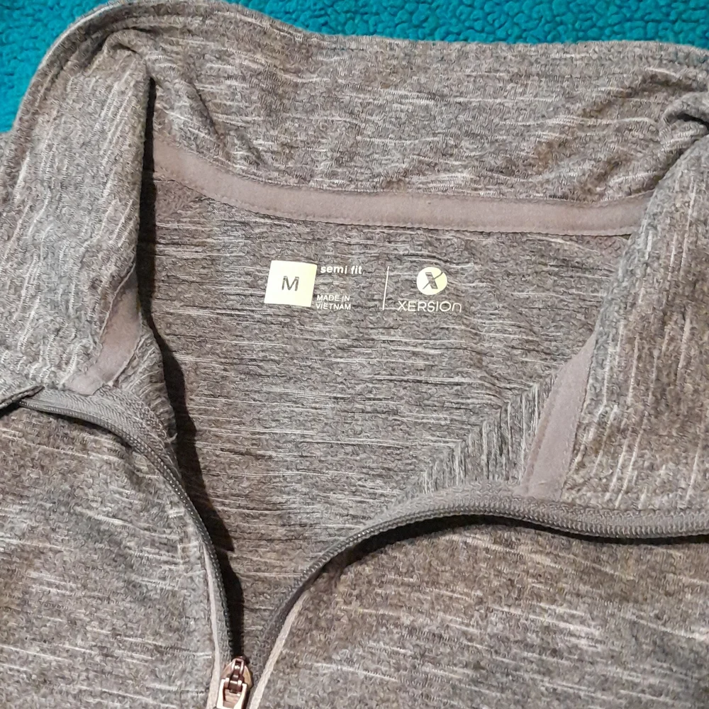 Jogging jacket - Picture 2 of 3